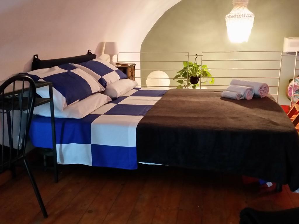 Il Pozzo Di Santa Teresa Apartment คาตาเนีย ห้อง รูปภาพ